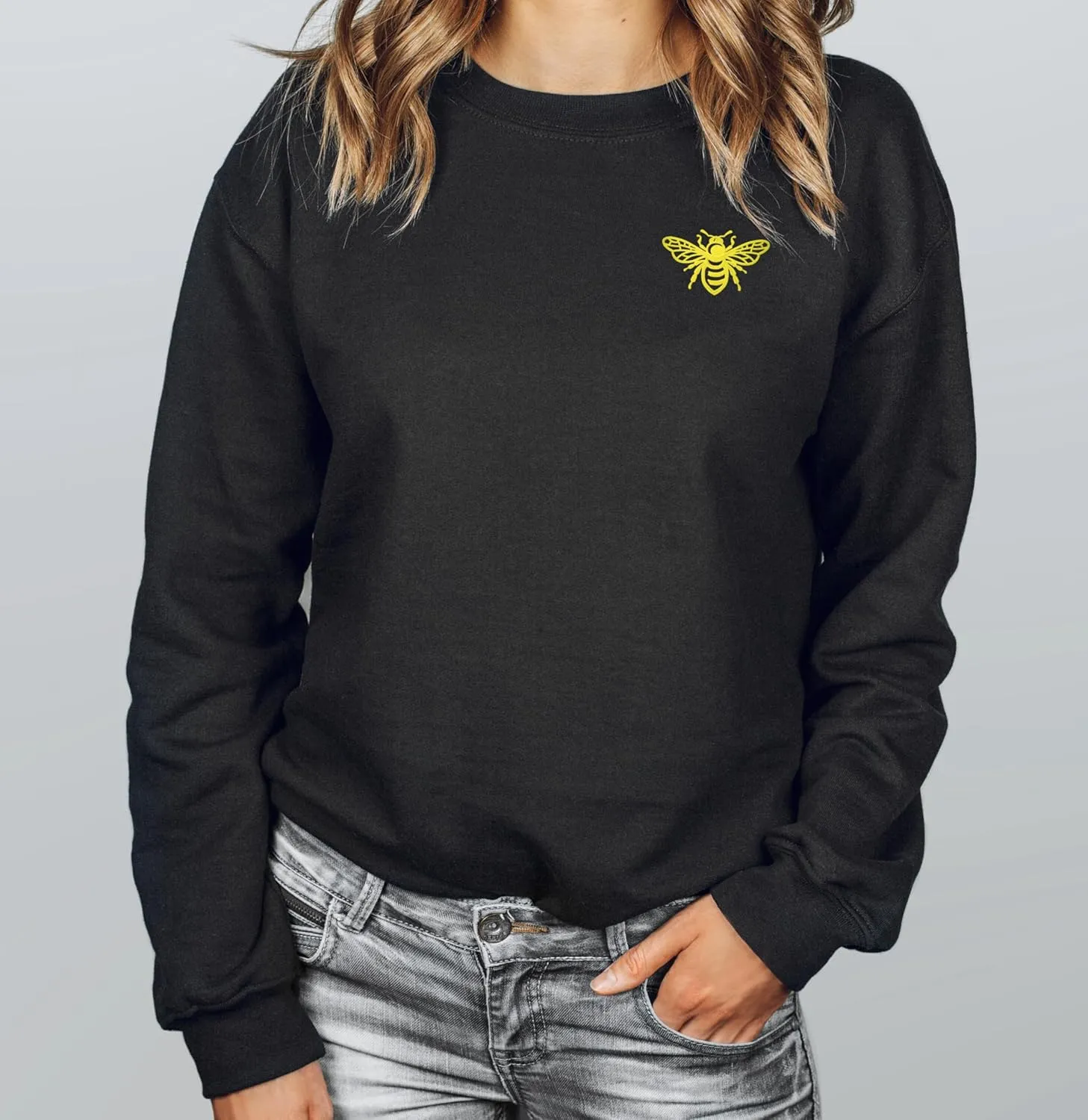 Embroidered Bee Design - Crewneck Sweatshirt Unisex - Oversized Cozy PolyCotton - Sweatshirt for Nature Lovers