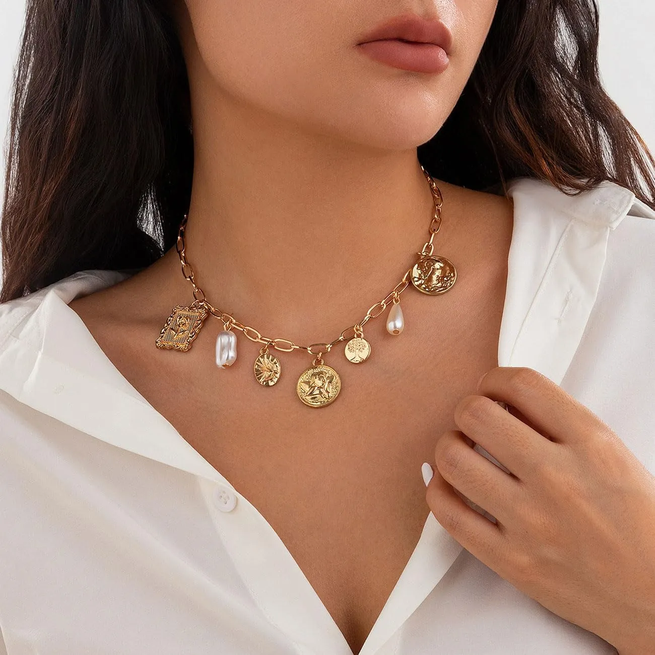 Gold Charm Necklace for Women Gold shell Pearl paperclip Choker necklaces Summer Beach Necklace Boho Charm Jewelry