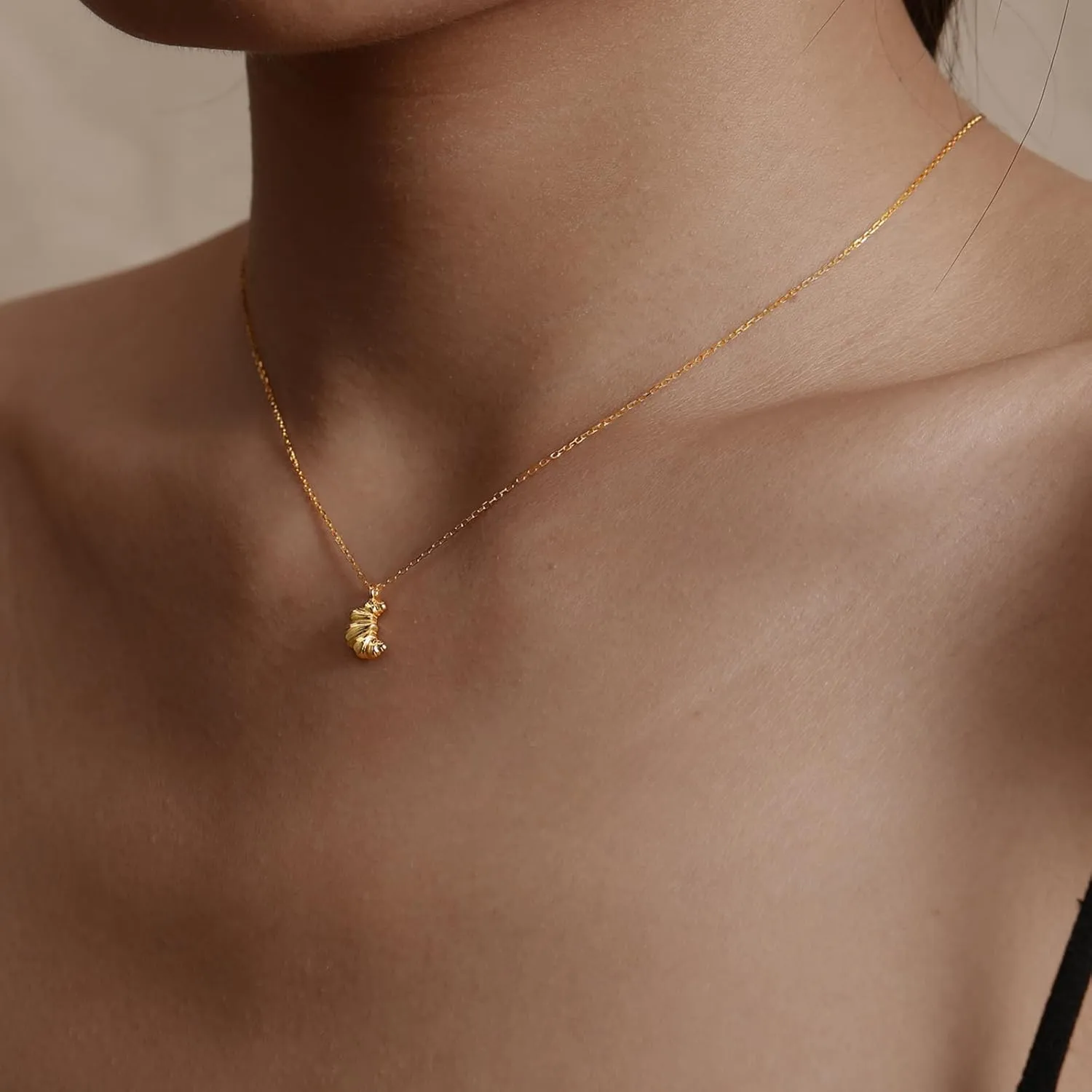 Gold Plated Croissant Charm Necklace for Women Men S925 Sterling Silver Solid Pendent Chain Necklace Minimalist Italian Horn Chocker Necklace Charm Birthday Jewelry for Mom Daughter Graduation Gifts