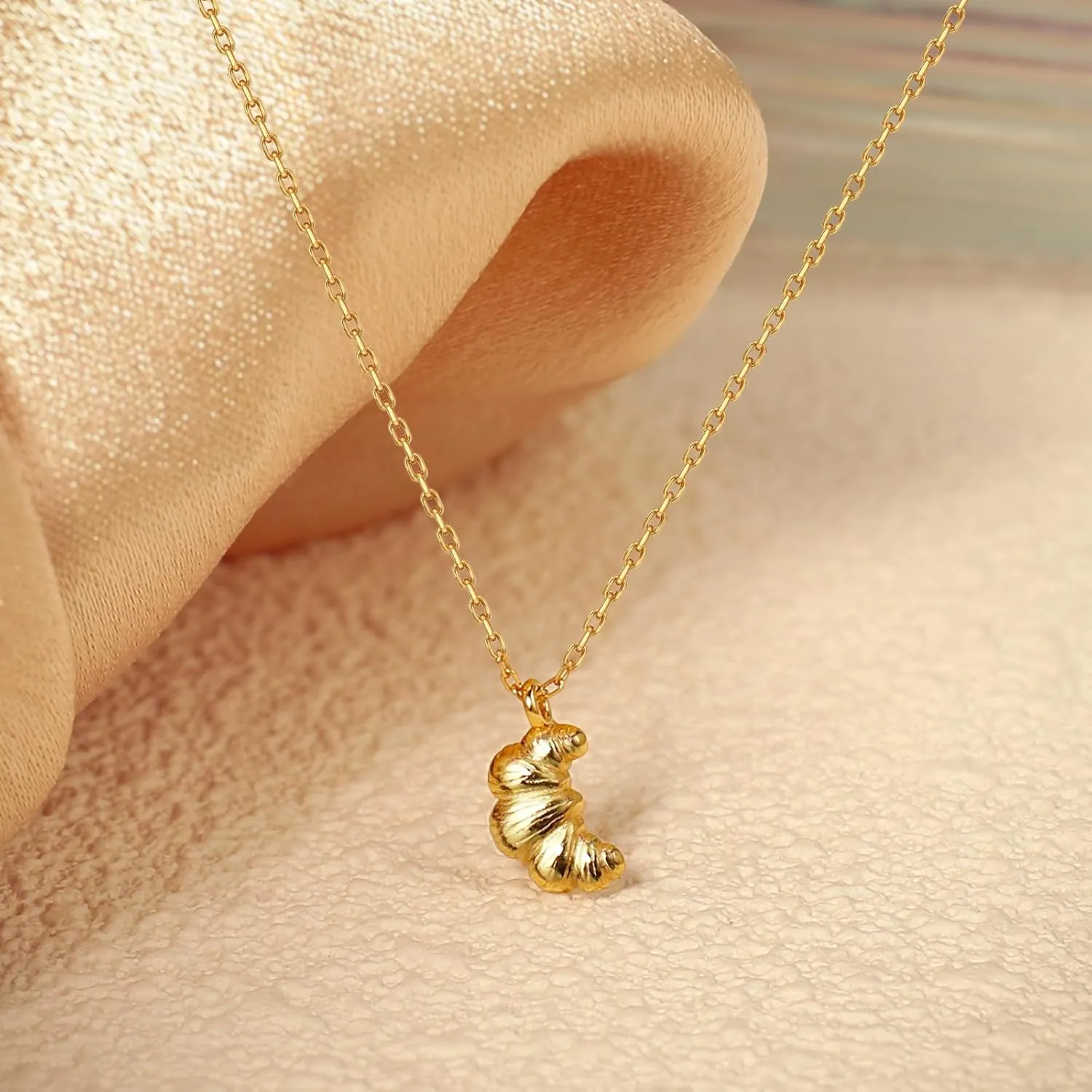 Gold Plated Croissant Charm Necklace for Women Men S925 Sterling Silver Solid Pendent Chain Necklace Minimalist Italian Horn Chocker Necklace Charm Birthday Jewelry for Mom Daughter Graduation Gifts
