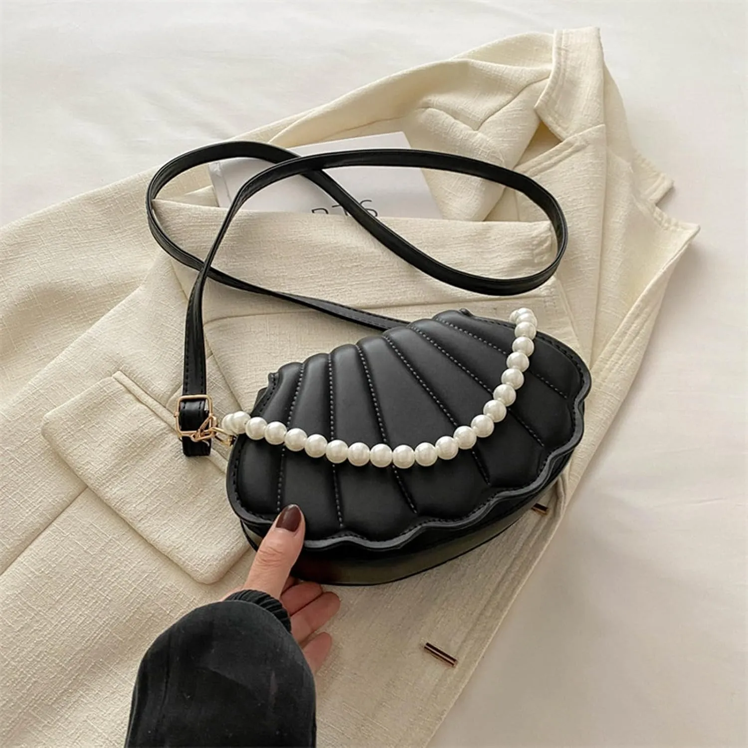 Leather Crossbody Purses for Women,Womens Tote Bags,Women Glitter Seashell Evening Bag Purse Chain Strap Clutch Handbag Pearl Shoulder Bag Fashion Mini Cross-body Bags