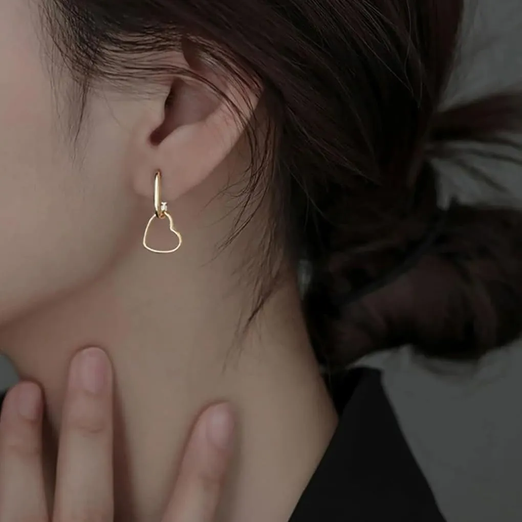Small Gold Plated Heart Hoop Earrings for Women Simple U Chain Love Hoop Huggie Earrings Lightweight Heart Link Drop Earring Jewelry Accessories