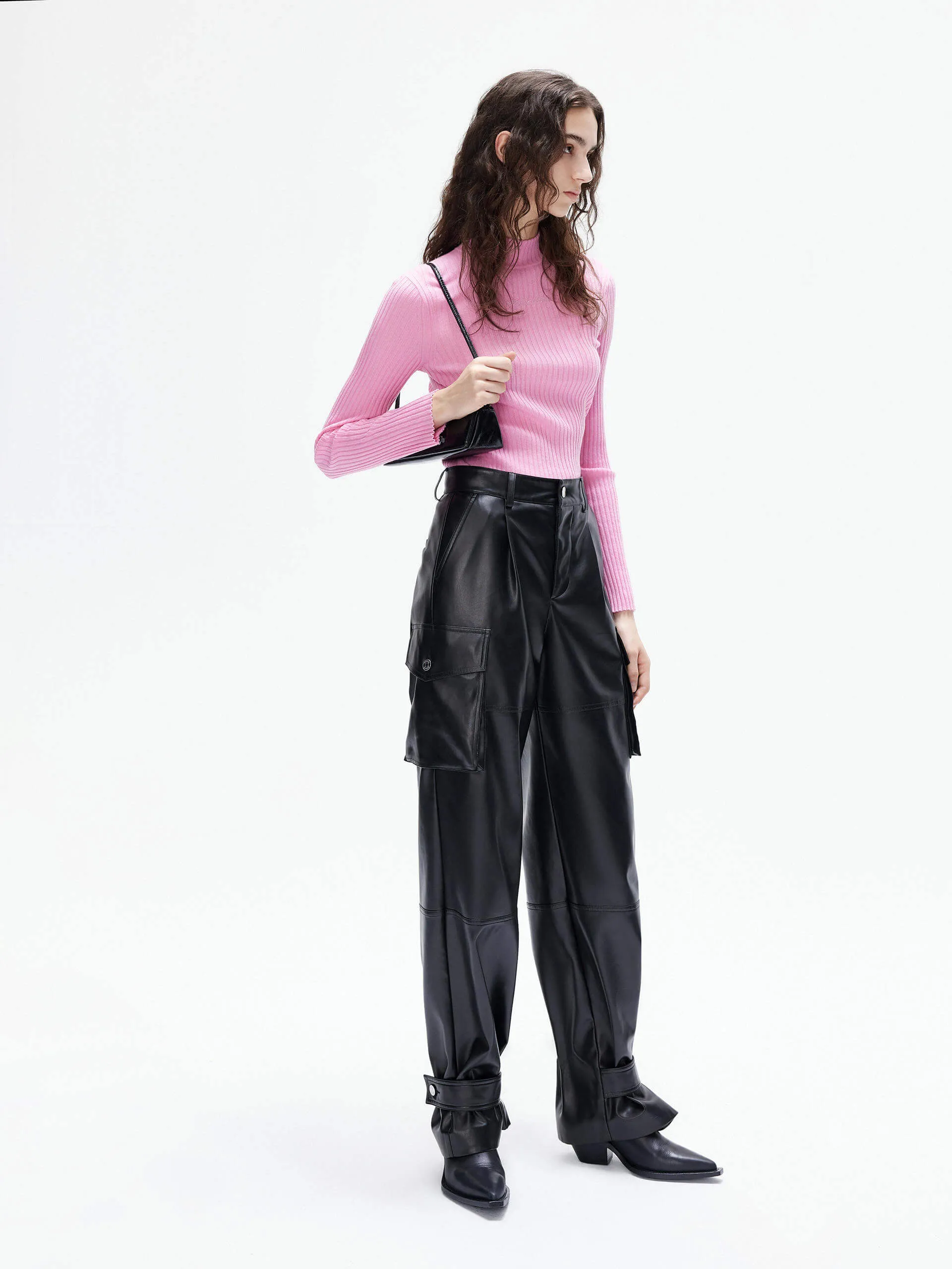 Turtleneck Ribbed Knitted Top