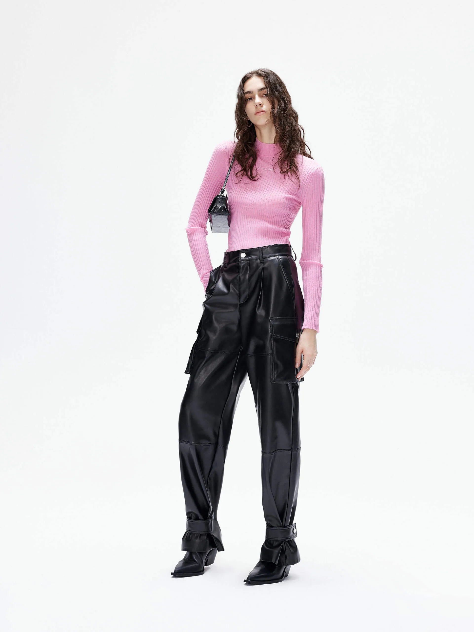 Turtleneck Ribbed Knitted Top