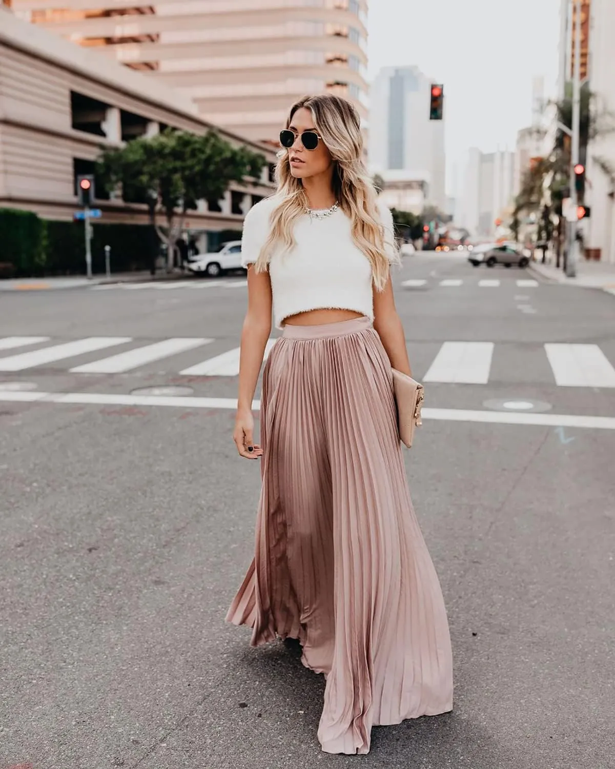 utcoco Women's Elegant Maxi Skirt High Waisted Pleated Chiffon Long Skirts for Women
