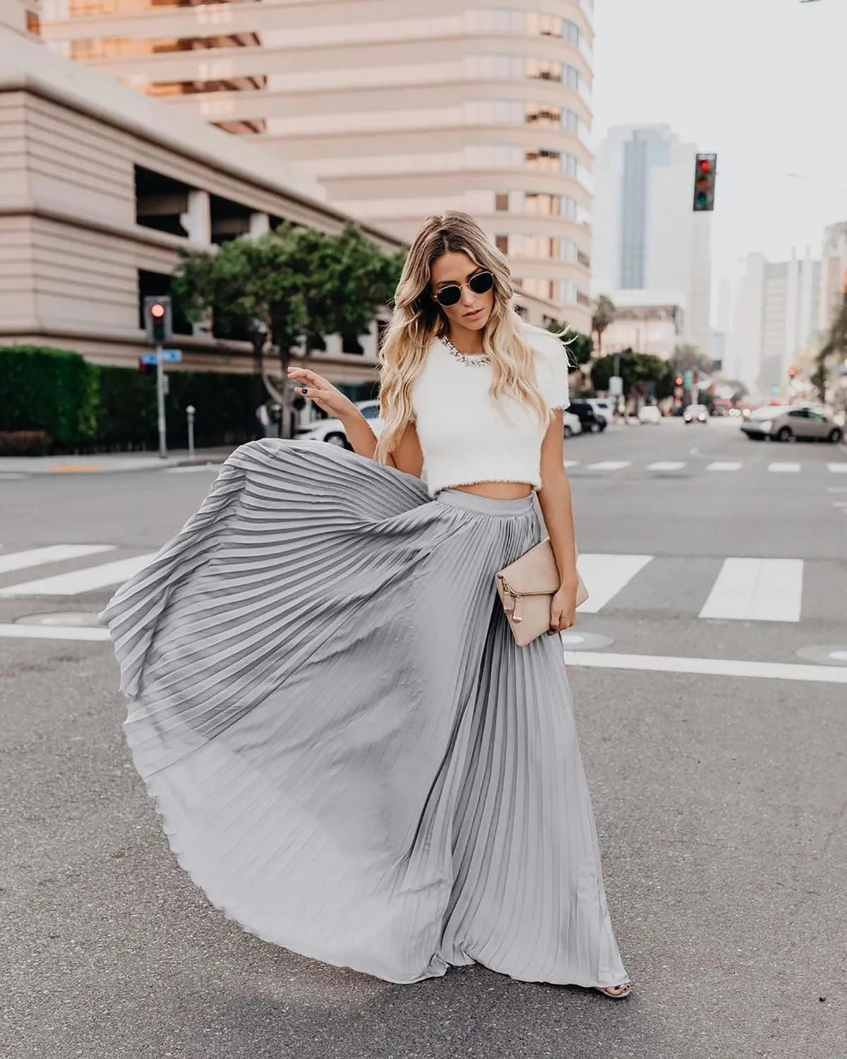 utcoco Women's Elegant Maxi Skirt High Waisted Pleated Chiffon Long Skirts for Women