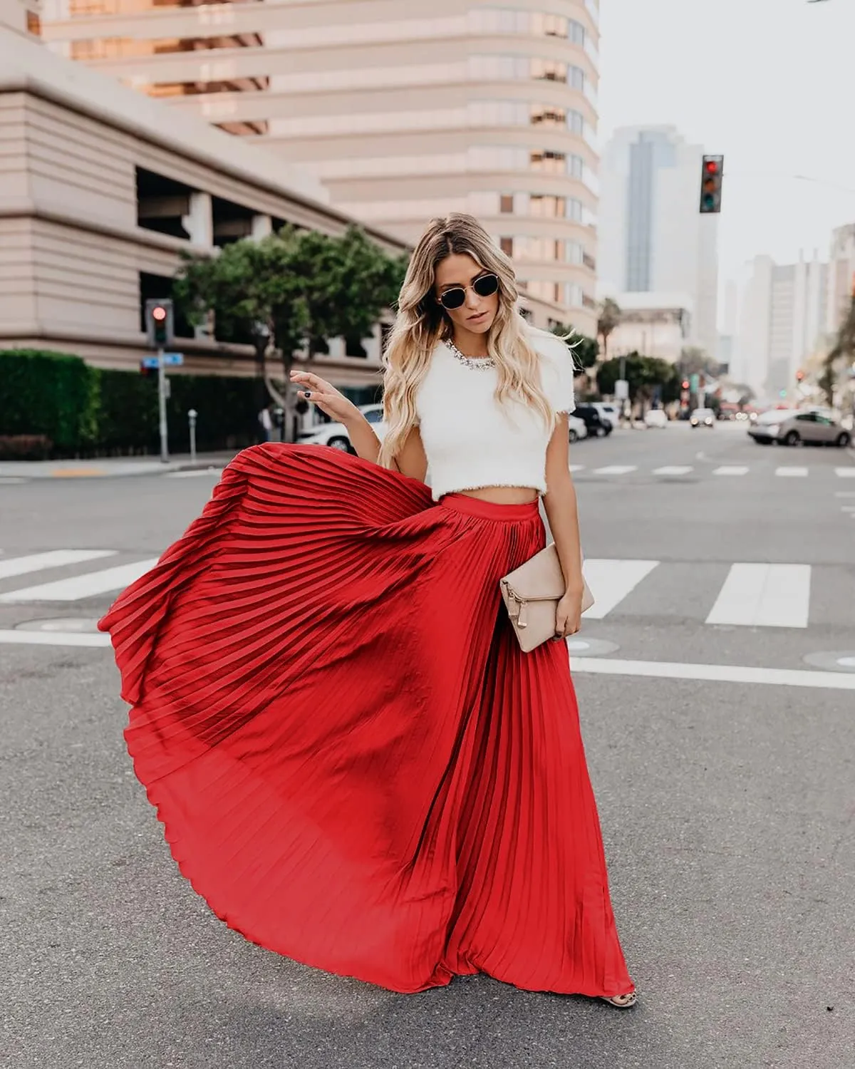 utcoco Women's Elegant Maxi Skirt High Waisted Pleated Chiffon Long Skirts for Women