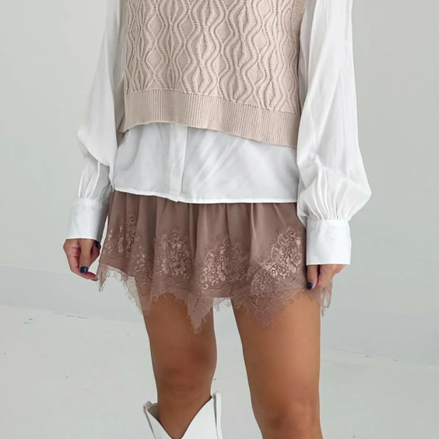 Women Y2k Lace Ruffled Half Slip Skirt Floral Low Rise Pleated Layered Flowy Mini Skirts Aesthetic Underskirt